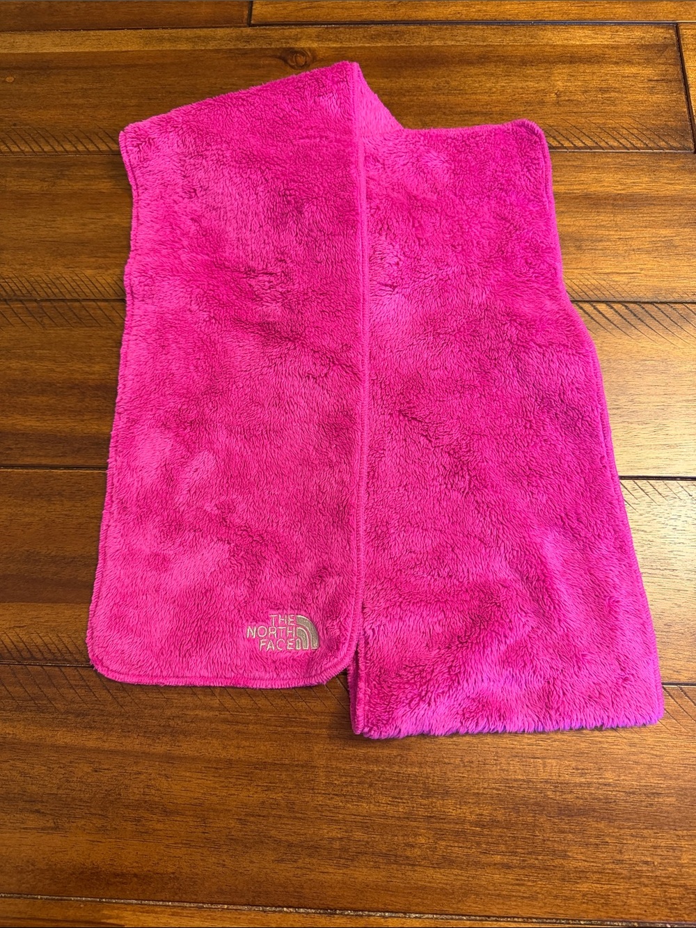 The North Face Kids Fleece Neck scarf in Bright Pink